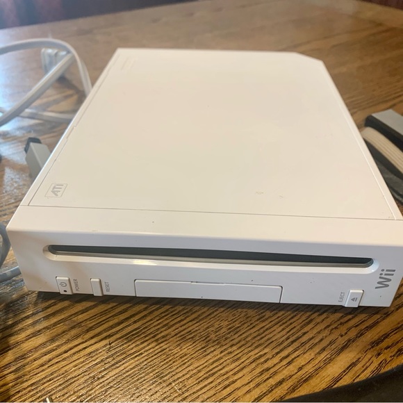 Wii Bundle - Picture 3 of 5